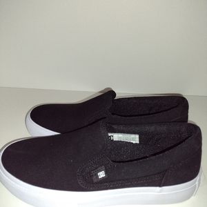 Boys Size 4 DG Canvas Manual Slip-On Black